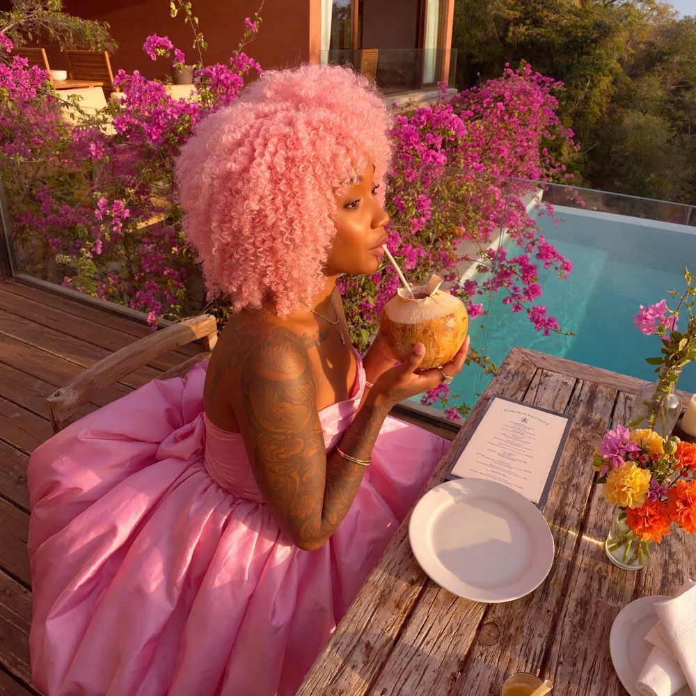 Luxy Heart in a pink gown
